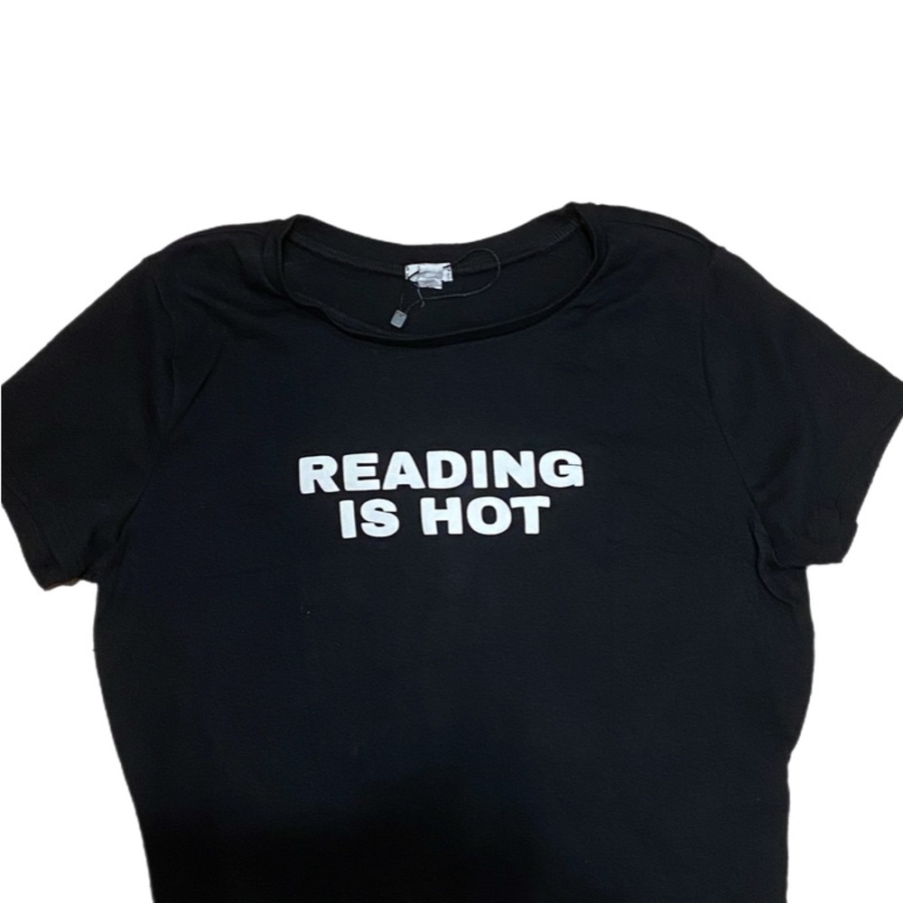Black Graphic Tee - Reading Is Hot